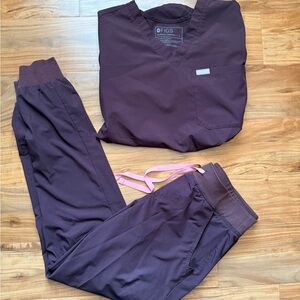 Figs scrub set